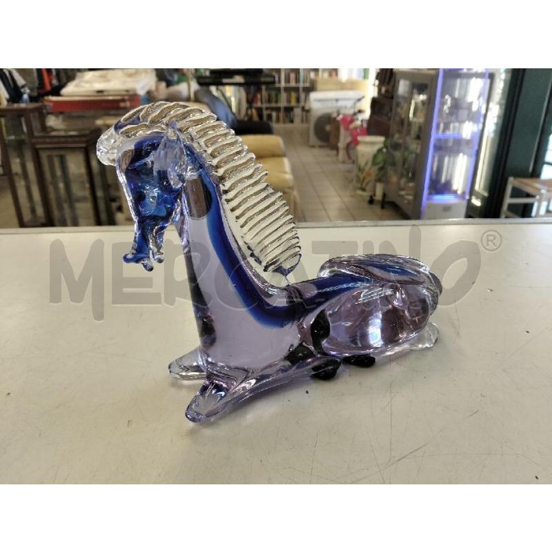 SOPRAMMOBILE CAVALLO MURANO BLU DIFETTO CRINIERA | Mercatino dell'Usato Roma portonaccio 1