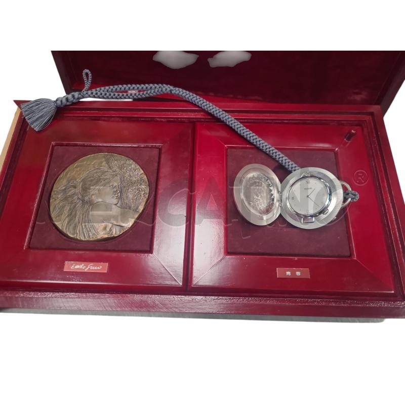 MEDAGLIA BRONZO E OROLOGIO ARGENTO EMILIO GRECO | Mercatino dell'Usato Roma tiburtina 1