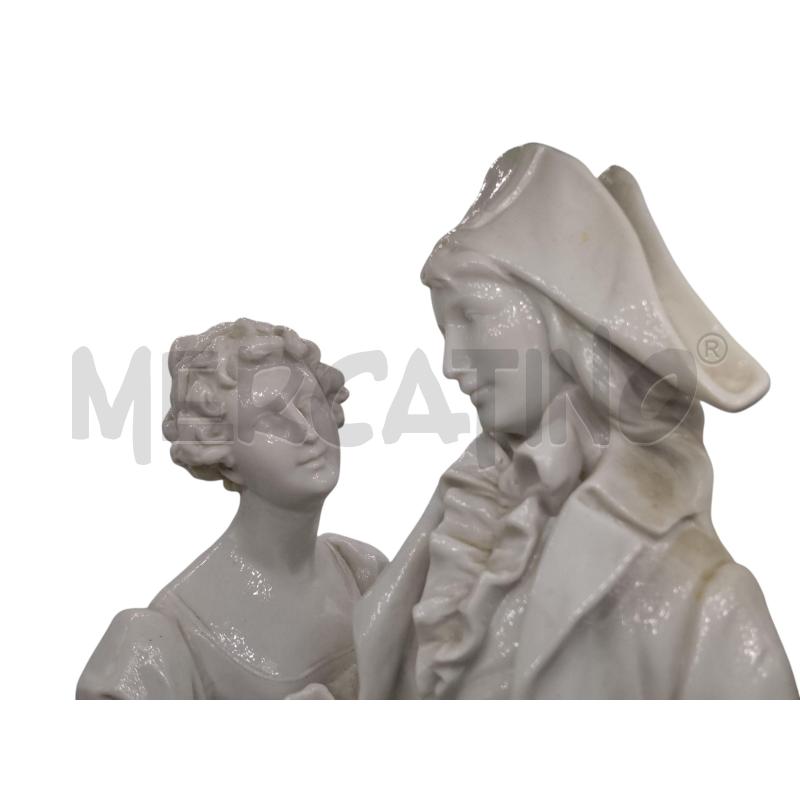 STATUA  LUI E LEI SCALINI BIANCA CAPODIMONTE | Mercatino dell'Usato Roma tiburtina 2