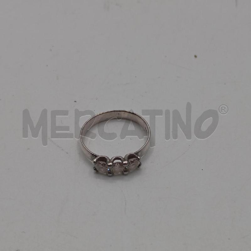 ANELLO D ARGENTATO TRE BRILLANTINI  | Mercatino dell'Usato Roma viale tirreno 2