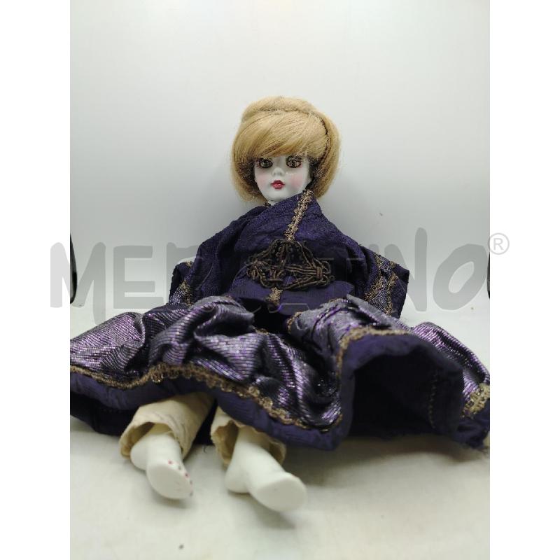 BAMBOLA CERAMICA VESTITO VIOLA VICENTINA | Mercatino dell'Usato Roma viale tirreno 1