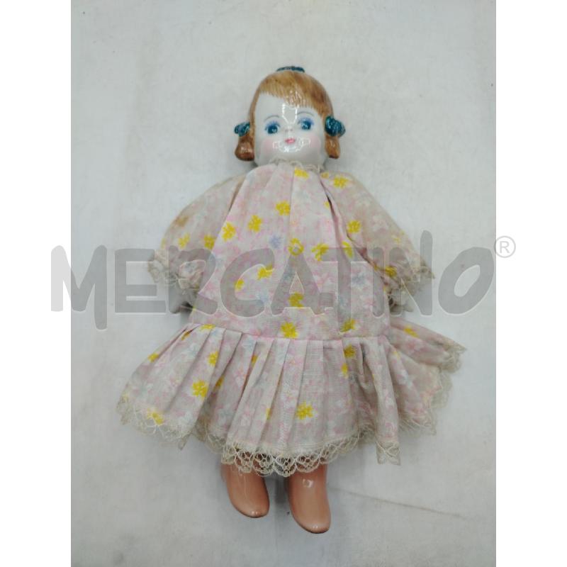 BAMBOLINA PORCELLANA EP VESTITO FIORI | Mercatino dell'Usato Roma viale tirreno 2