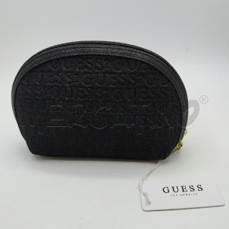 BEAUTY CASE GUESS SCRITTE NE | Mercatino dell'Usato Roma viale tirreno 2