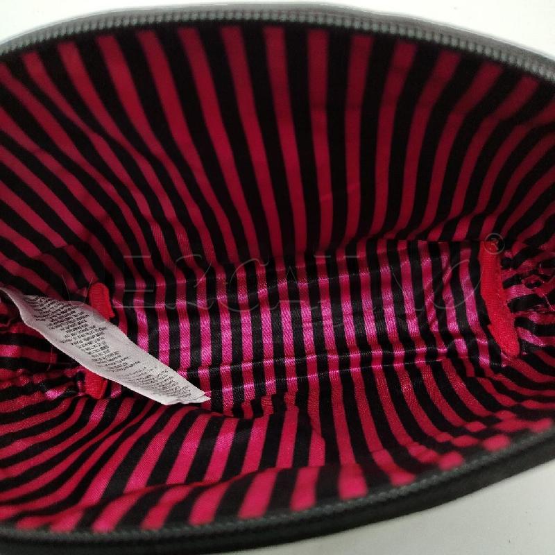 BEAUTY CASE GUESS SCRITTE NE | Mercatino dell'Usato Roma viale tirreno 3