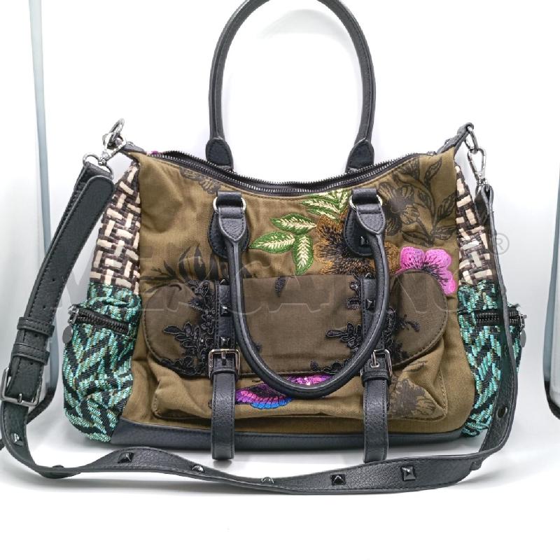 BORSA D DESIGUAL FANT VARIE MULTICOL FARFALLE FIORI PROFILI NE ECOPELLE | Mercatino dell'Usato Roma viale tirreno 1