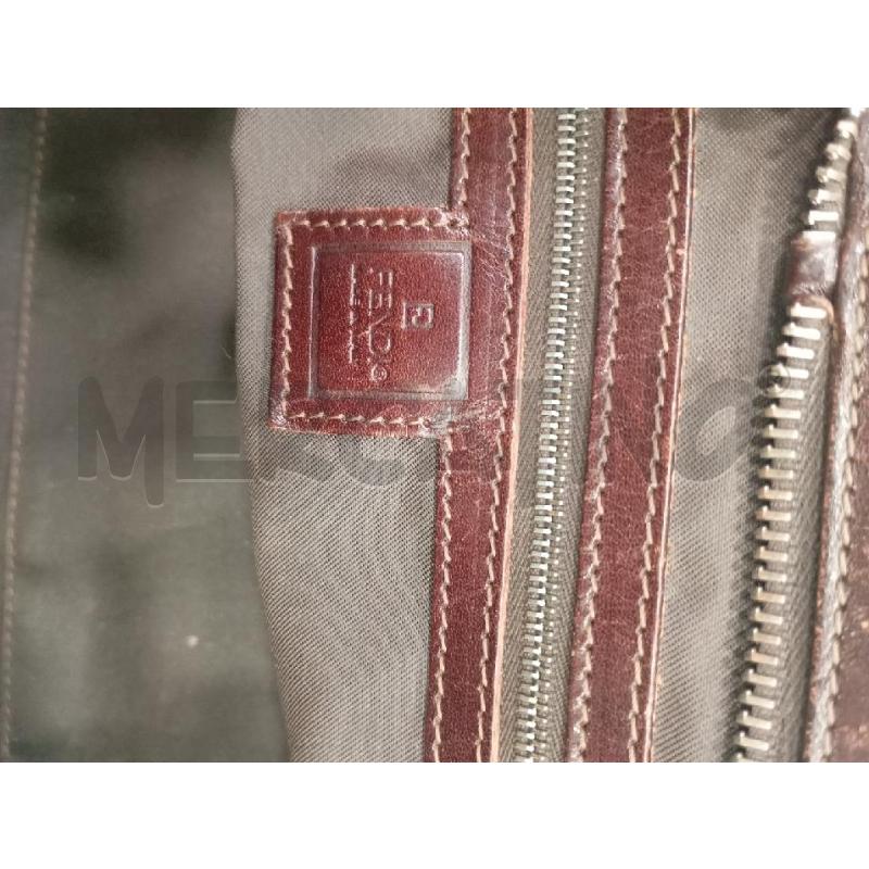 BORSA D FENDI BAGUETTE ZUCCA | Mercatino dell'Usato Roma viale tirreno 5