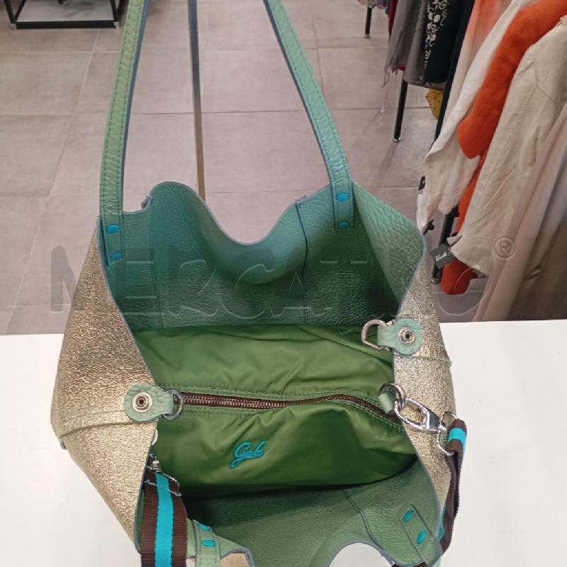 BORSA D GABS DOUBLEFACE VE DORATA METALLIZATA + POCHETTE INT  | Mercatino dell'Usato Roma viale tirreno 2