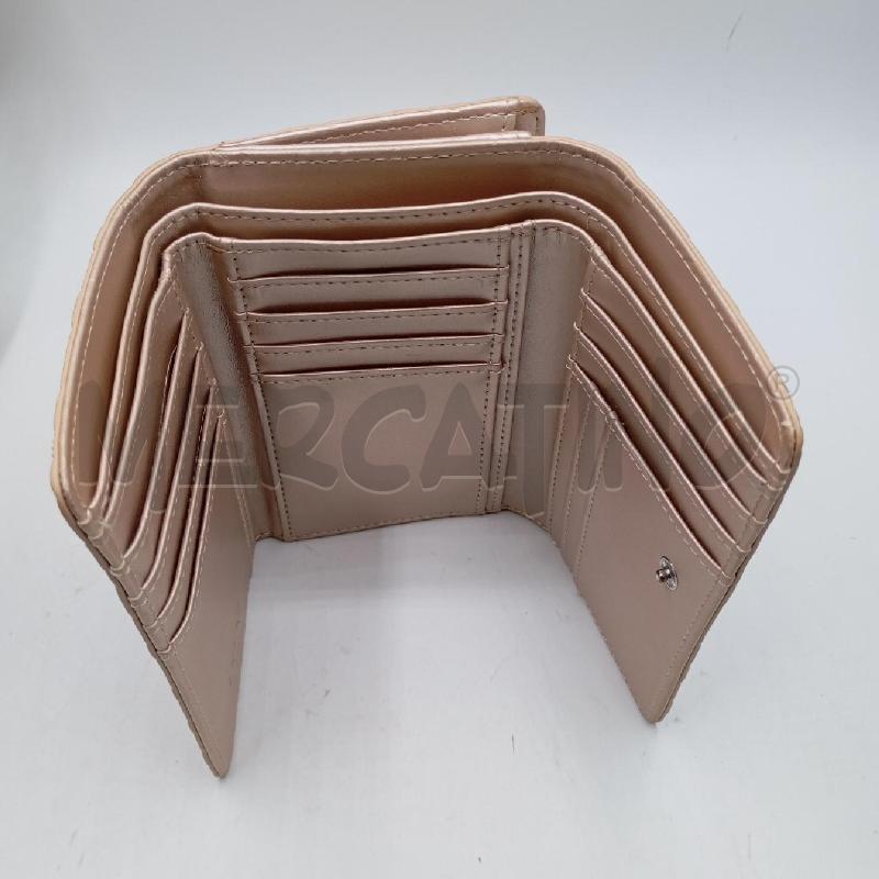 BORSA D LIUJO + PORTAFOGLIO LJ DORATO METALLIZZATO | Mercatino dell'Usato Roma viale tirreno 5