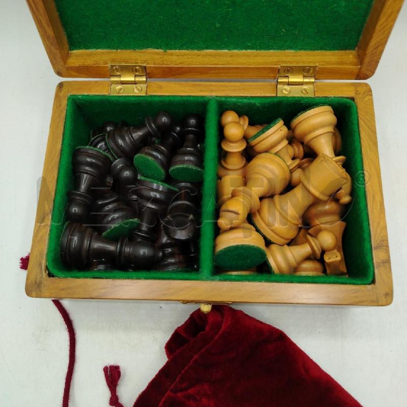 BOX SCACCHI KASPAROV LEGNO | Mercatino dell'Usato Roma viale tirreno 4