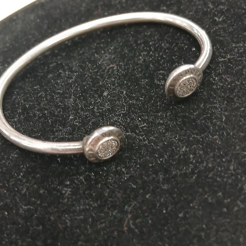 BRACCIALE PANDORA RIGIDO APERTO FINALI TONDI SCRITTA | Mercatino dell'Usato Roma viale tirreno 3