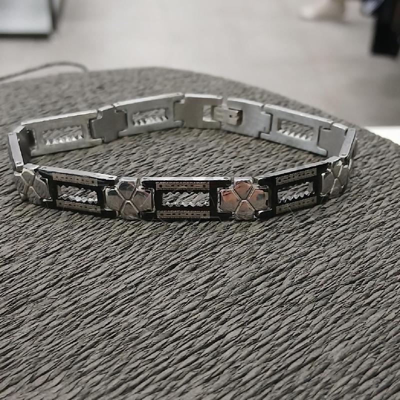 BRACCIALE U STEEL GR PLACCHE LAME | Mercatino dell'Usato Roma viale tirreno 1