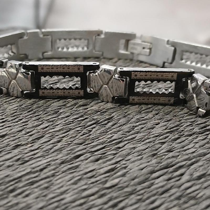 BRACCIALE U STEEL GR PLACCHE LAME | Mercatino dell'Usato Roma viale tirreno 3
