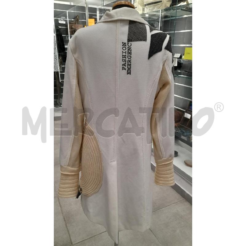 CAPPOTTO D PIANURASTUDIO BI SCRITTE TOPPE GR NE  | Mercatino dell'Usato Roma viale tirreno 2