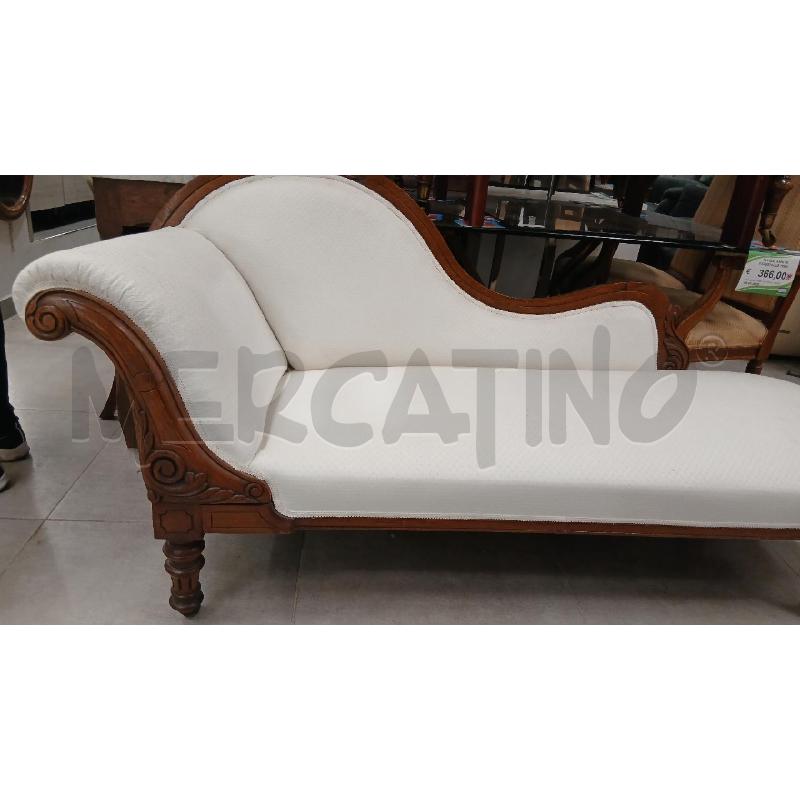 CHAISE LONGUE SEDUTA BIANCA C/ROTELLE | Mercatino dell'Usato Roma viale tirreno 2