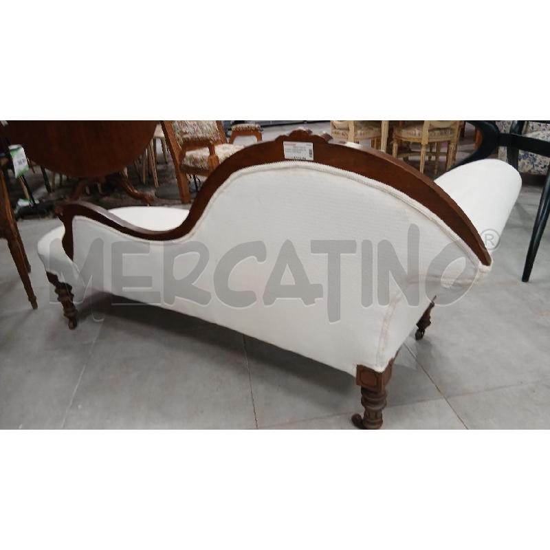 CHAISE LONGUE SEDUTA BIANCA C/ROTELLE | Mercatino dell'Usato Roma viale tirreno 3