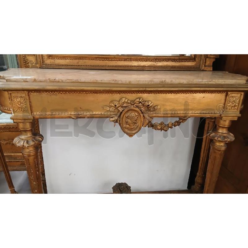 CONSOLLE DORATA C/SPECCHIERA RILIEVO DIPINTO A MANO | Mercatino dell'Usato Roma viale tirreno 3