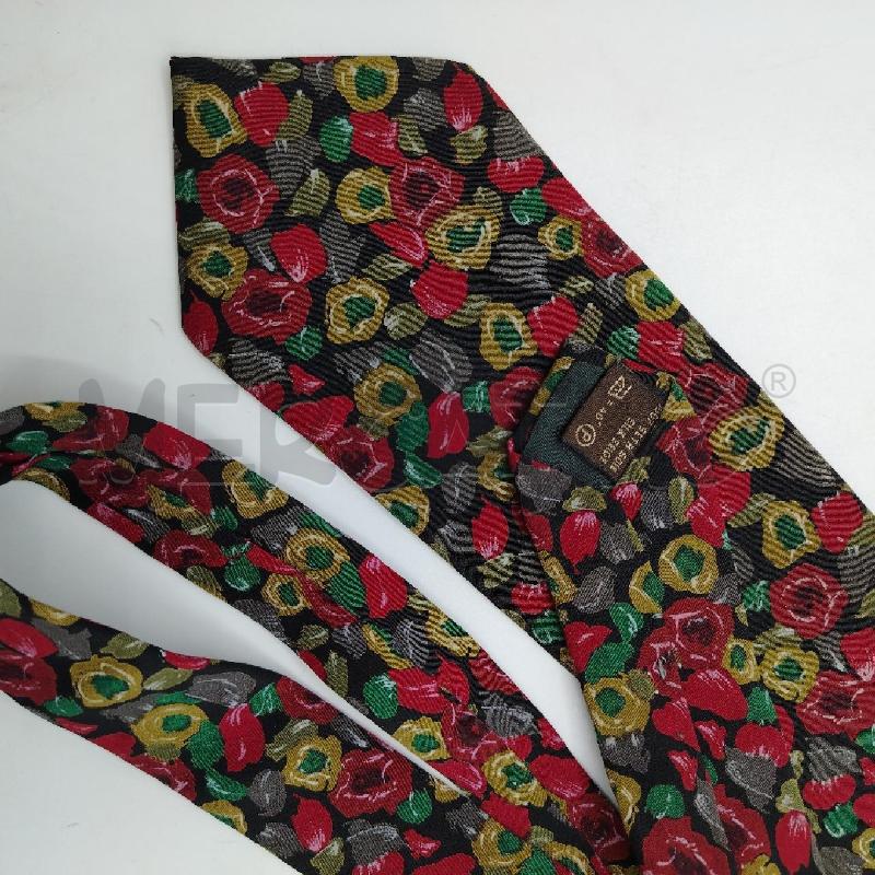 CRAVATTA GIVENCHY NE FIORI ASTRATTI RSS GR VE  | Mercatino dell'Usato Roma viale tirreno 4