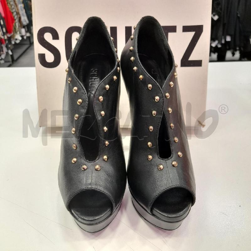 DECOLLETE D SCHUTZ IN PELLE BORCHIE LATER  | Mercatino dell'Usato Roma viale tirreno 1