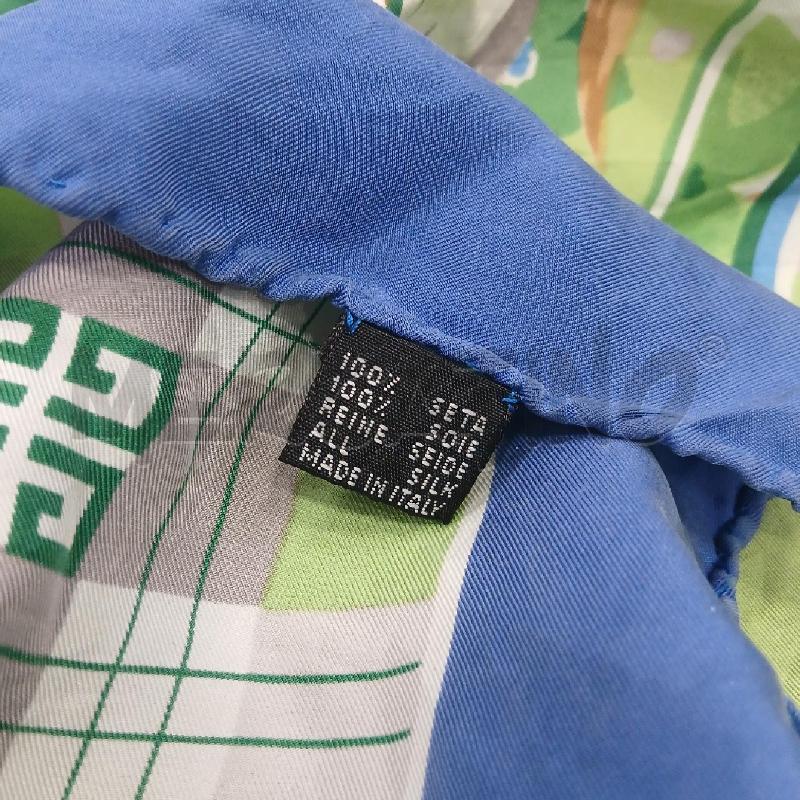 FOULARD GIVENCHY BLU/VERDE FANTASIA FLOREALE | Mercatino dell'Usato Roma viale tirreno 3