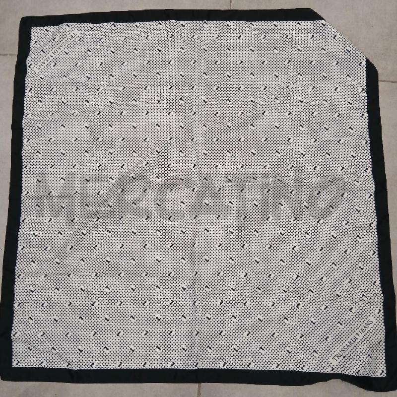FOULARD TRUSSANDI JEANS BI FANT BL | Mercatino dell'Usato Roma viale tirreno 1