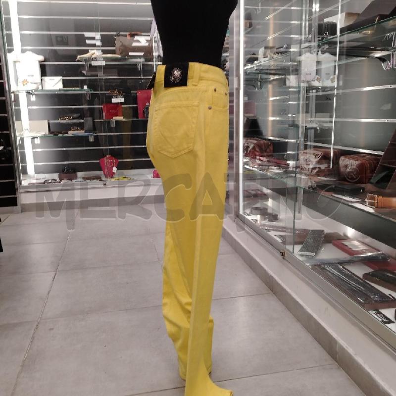 JEANS D VERSACE JEANS COUTURE GIALLO | Mercatino dell'Usato Roma viale tirreno 3