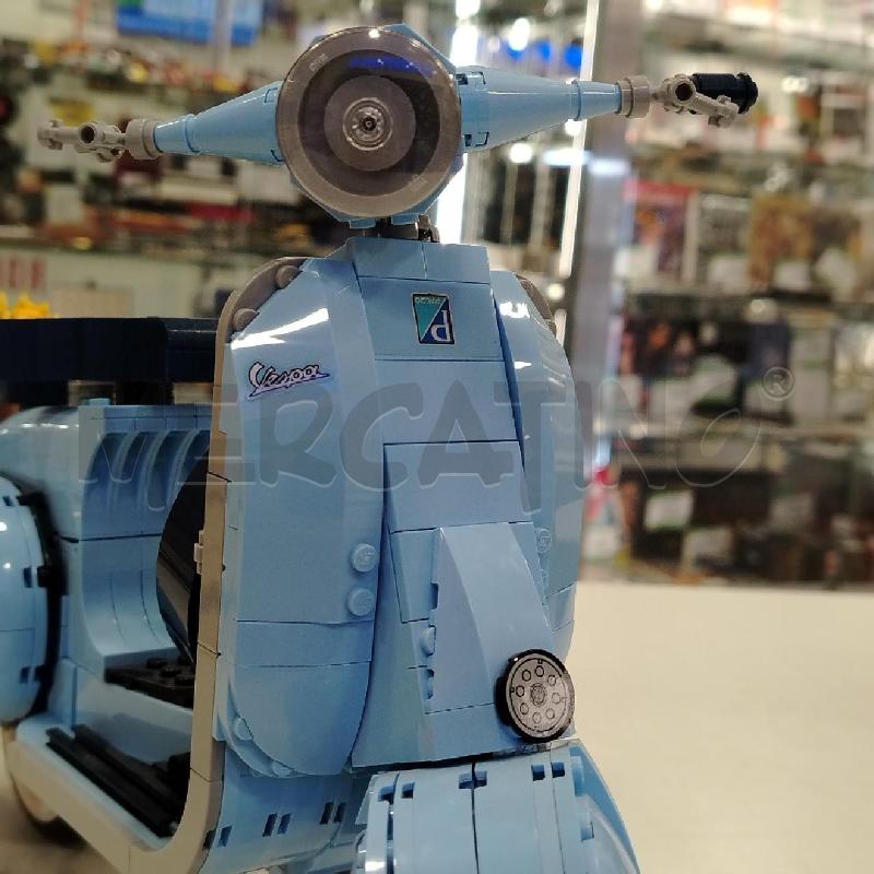 LEGO VESPA CON FIORI | Mercatino dell'Usato Roma viale tirreno 2
