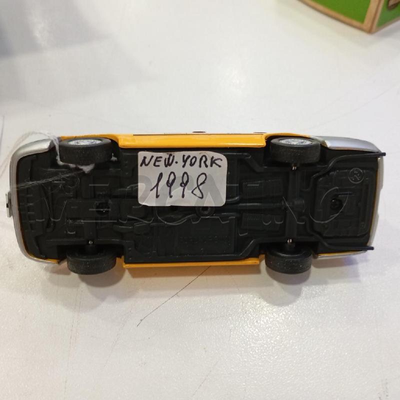 MODEL TAXI FORD CROWN | Mercatino dell'Usato Roma viale tirreno 3