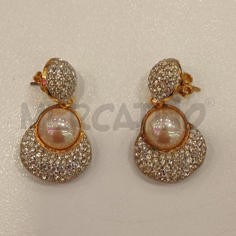 ORECCHINI MET TONDO STRASS PEWRLINA MEZZALUNA STRASS BI | Mercatino dell'Usato Roma viale tirreno 1