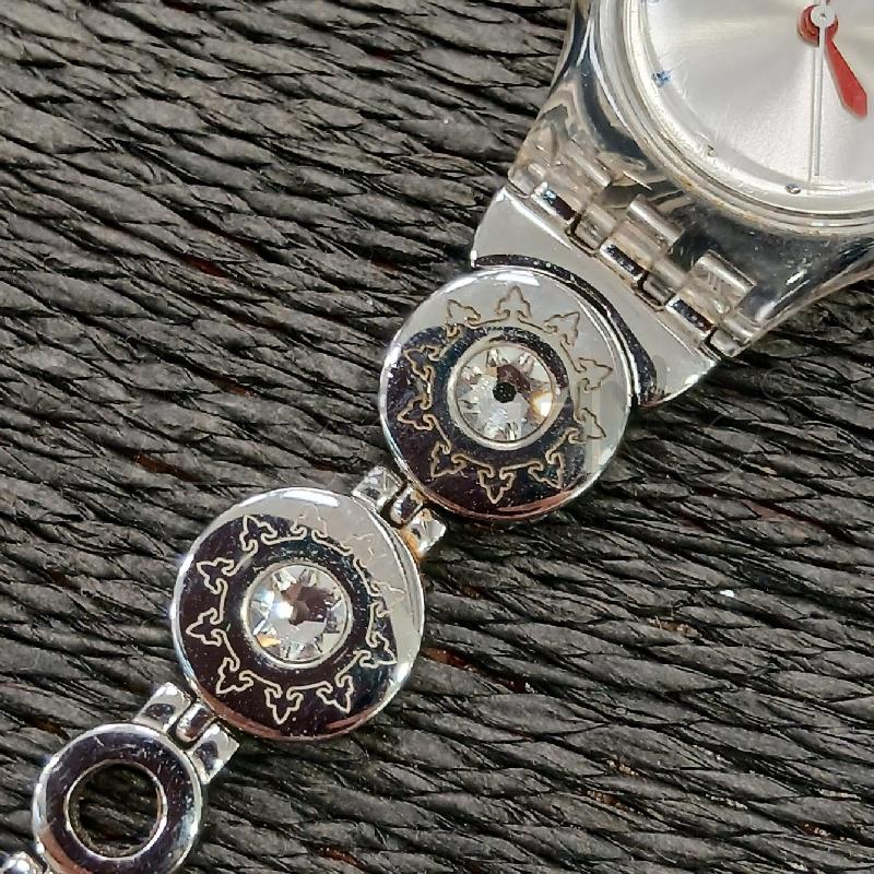 OROLOGIO SWATCH CINT GRI STRASS BIA | Mercatino dell'Usato Roma viale tirreno 4