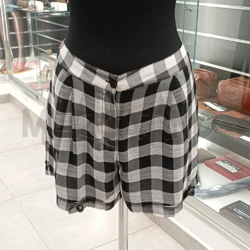 PANTALONCINO D TWINSET QUADRI BIANCHI NERI GRIGI | Mercatino dell'Usato Roma viale tirreno 1