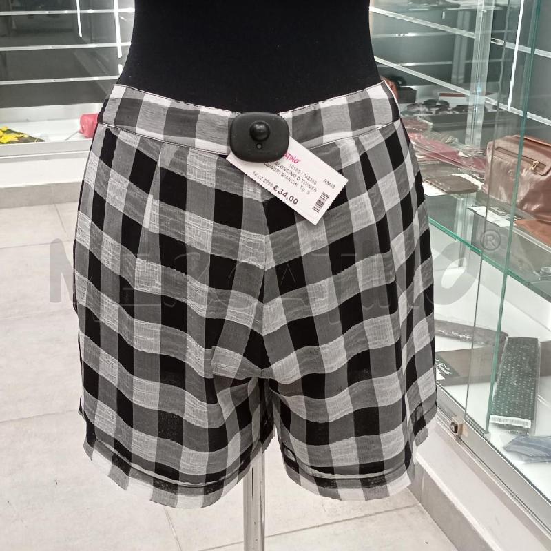 PANTALONCINO D TWINSET QUADRI BIANCHI NERI GRIGI | Mercatino dell'Usato Roma viale tirreno 2