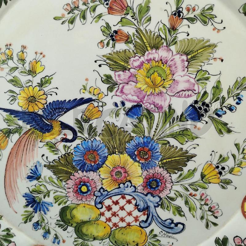 PIATTO BASSANO MAIOLICA DECORAZIONI FIORI UCCELLO | Mercatino dell'Usato Roma viale tirreno 2