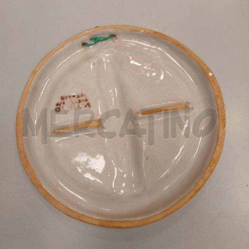 PLACCA TONDA VIETRI BIMBO IN RILIEVO | Mercatino dell'Usato Roma viale tirreno 3