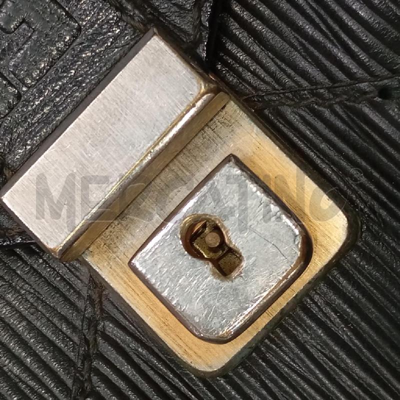 POCHETTE D FENDI NE CHIUS GRI | Mercatino dell'Usato Roma viale tirreno 4