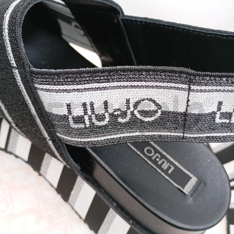SANDALI D LIU JO SCATOLA FRIA 11 FLAT FLORM ZEPPA BIANCO/NERO | Mercatino dell'Usato Roma viale tirreno 2