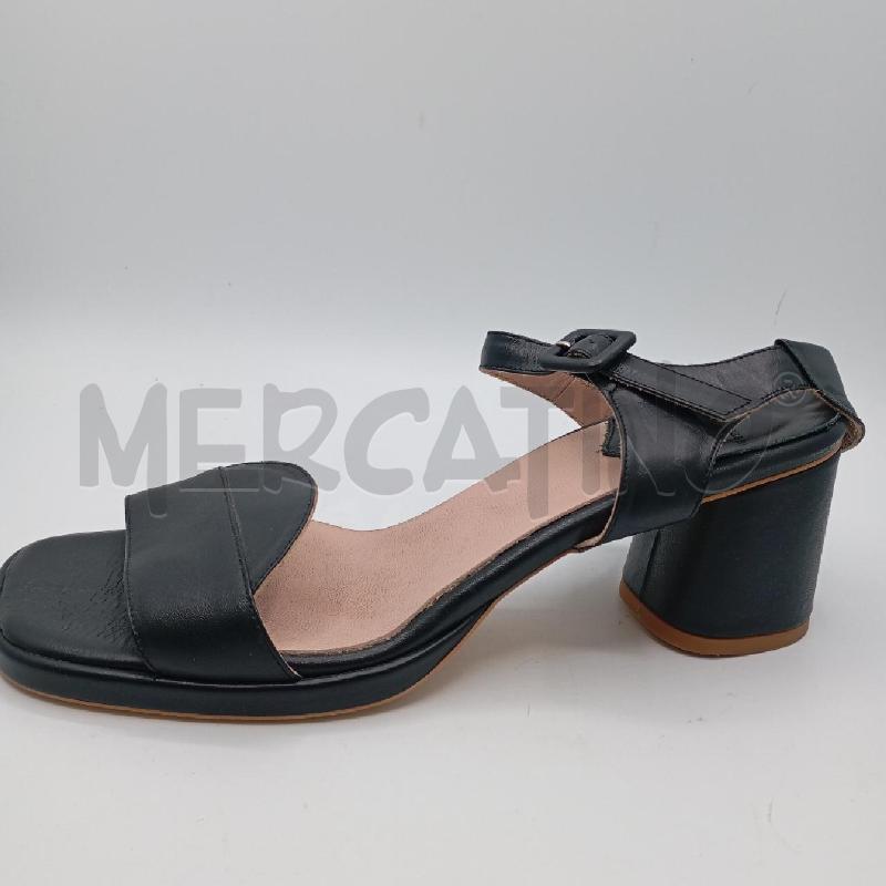 SANDALI D MANUFACTURE D'ESSAI NE SQUADRATE | Mercatino dell'Usato Roma viale tirreno 3