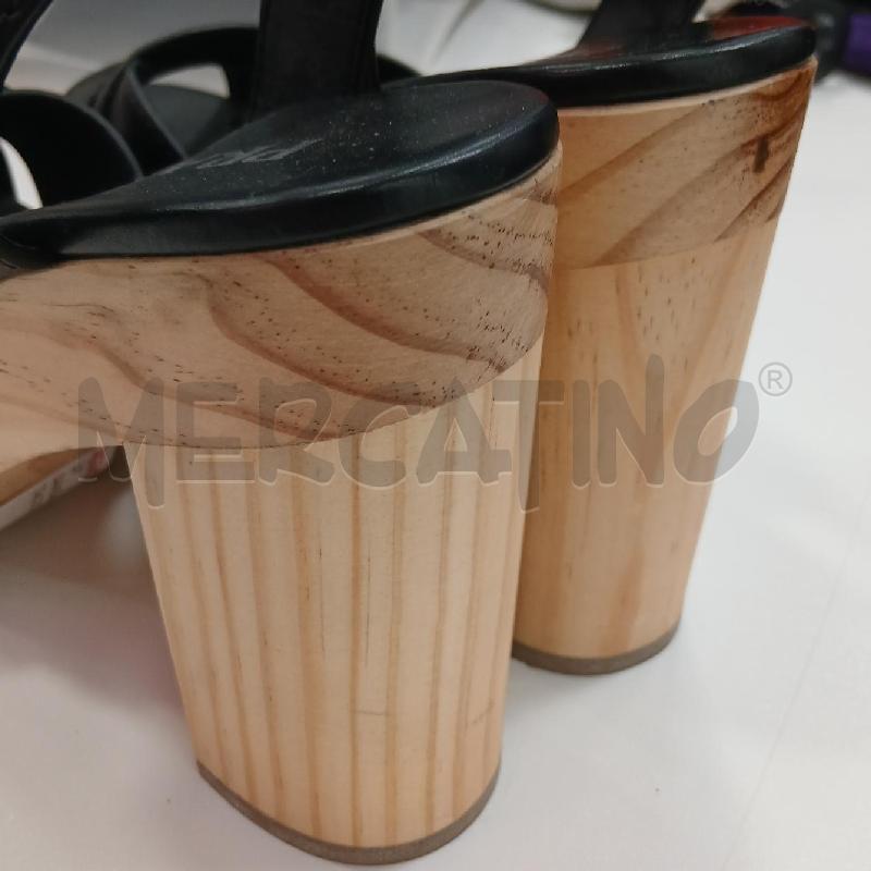 SANDALI D PRADA NERO TACCO IN LEGNO | Mercatino dell'Usato Roma viale tirreno 4