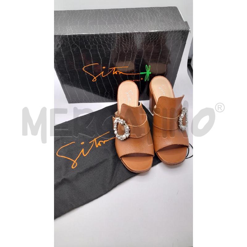 SANDALI D SISTON MA FIBBIA LAT STRASS PERLINE SCAT | Mercatino dell'Usato Roma viale tirreno 1