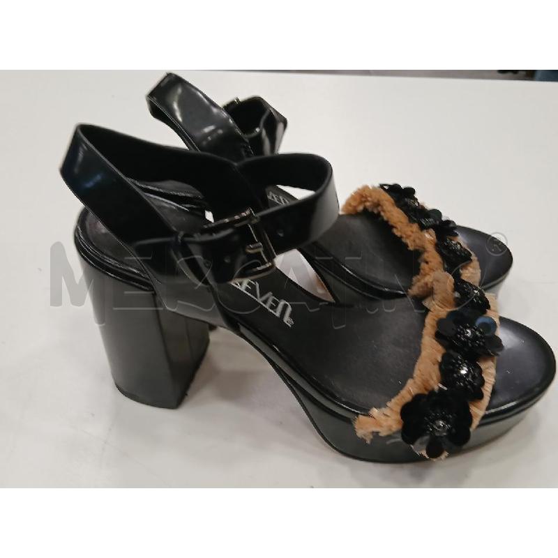 SANDALI D SIXTY SEVEN NE FASCIA FIORI PERLINE NE  | Mercatino dell'Usato Roma viale tirreno 1