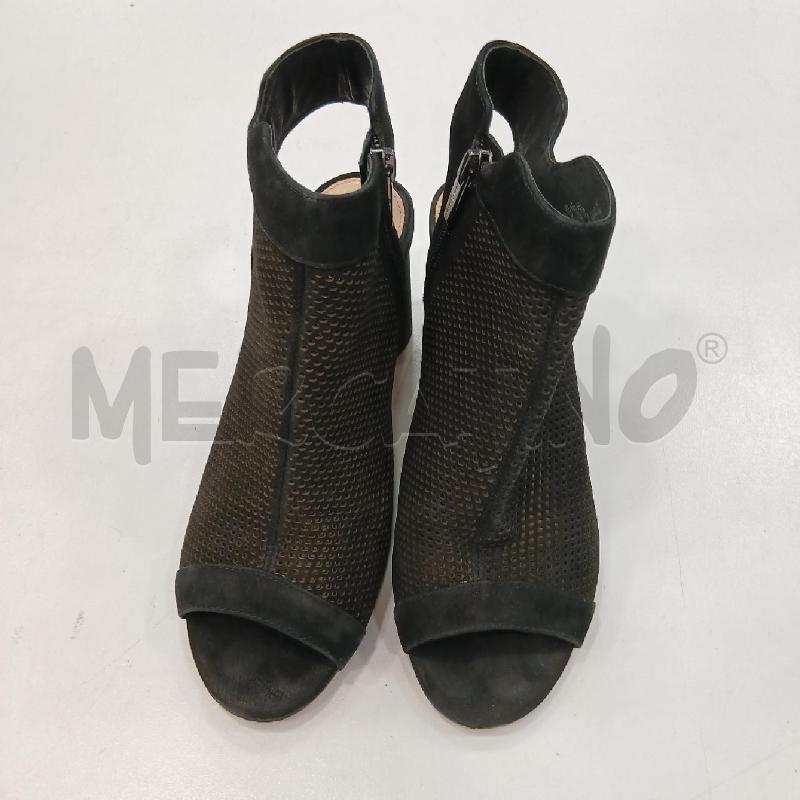 SCARPE D VINCE CAMUTO NE SPUNTATE TRAF  | Mercatino dell'Usato Roma viale tirreno 2