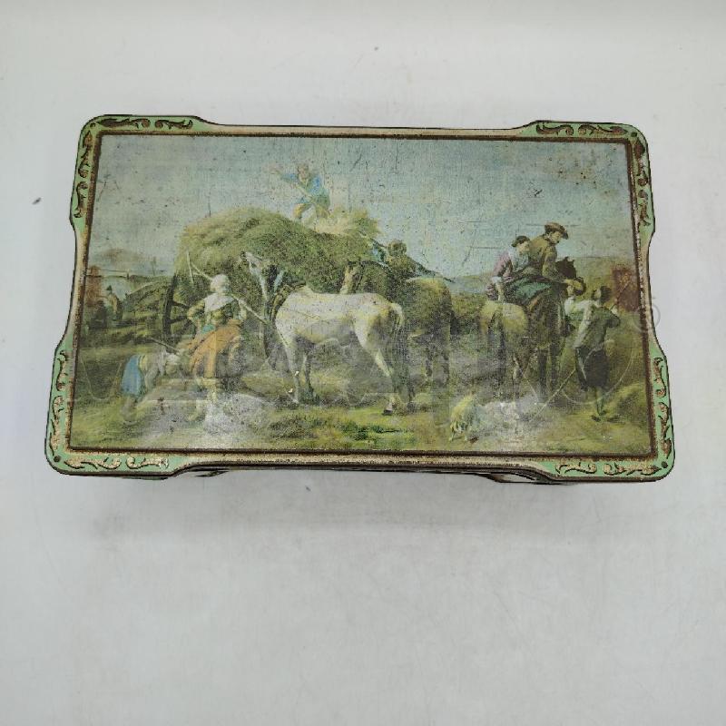 SCATOLA VINTAGE RETTANGOLARE DEC CAVALLI | Mercatino dell'Usato Roma viale tirreno 2