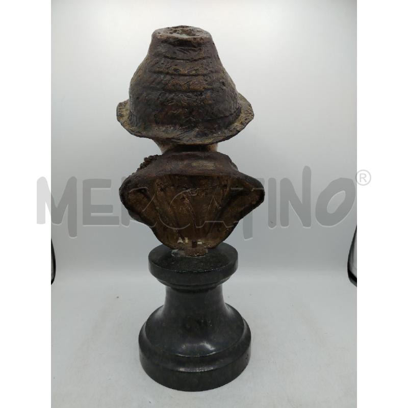 SCULTURA BASE MARMO A FIRMA DEMARTINO | Mercatino dell'Usato Roma viale tirreno 2