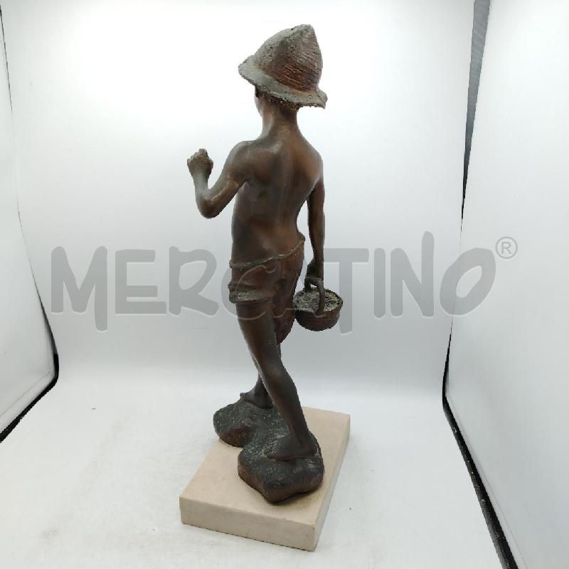 SCULTURA BIMNBO BASE TRAVERTINO A FIRMA DE MARTINO | Mercatino dell'Usato Roma viale tirreno 3