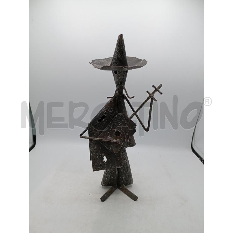 SCULTURA FERRO BATTUTO UOMO CHITARRA | Mercatino dell'Usato Roma viale tirreno 1
