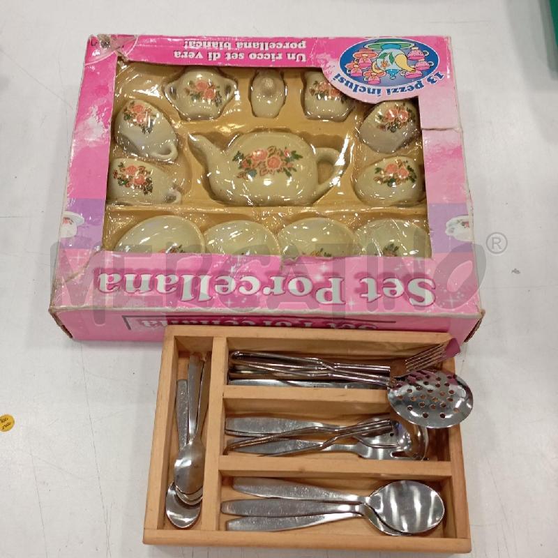 SET PORCELLANA GIOCHI PREZIOSI + CUCCHIAINI | Mercatino dell'Usato Roma viale tirreno 1