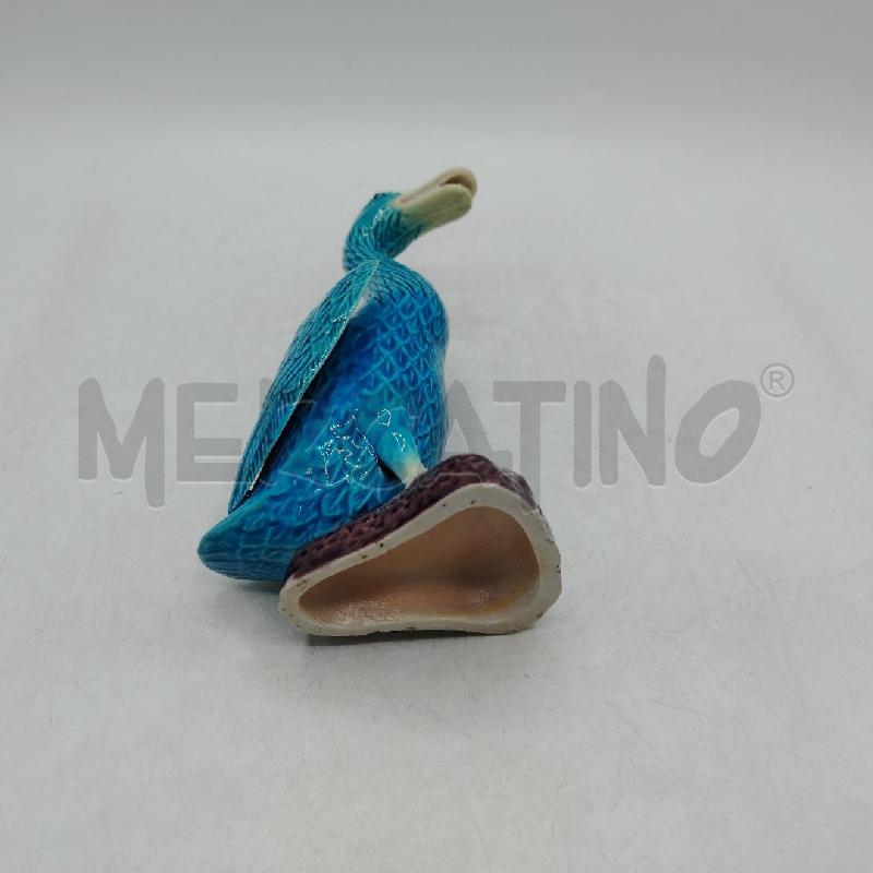 STATUINA ANATRA AZZURRA BASE VIOLA | Mercatino dell'Usato Roma viale tirreno 5