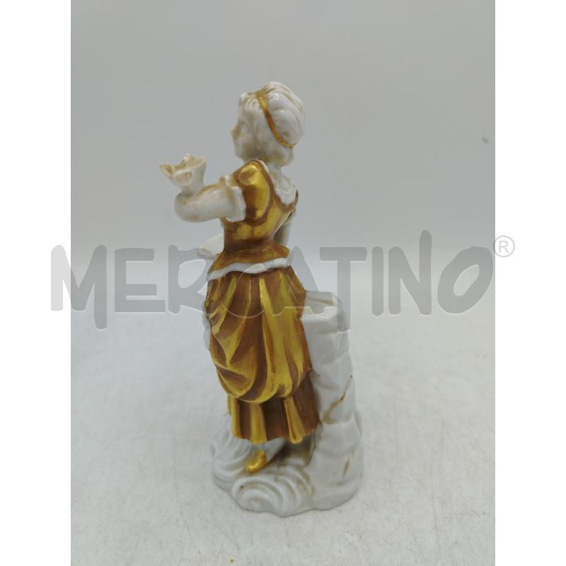 STATUINA DONNA CAPODIMONTE VESTITO ORO | Mercatino dell'Usato Roma viale tirreno 3