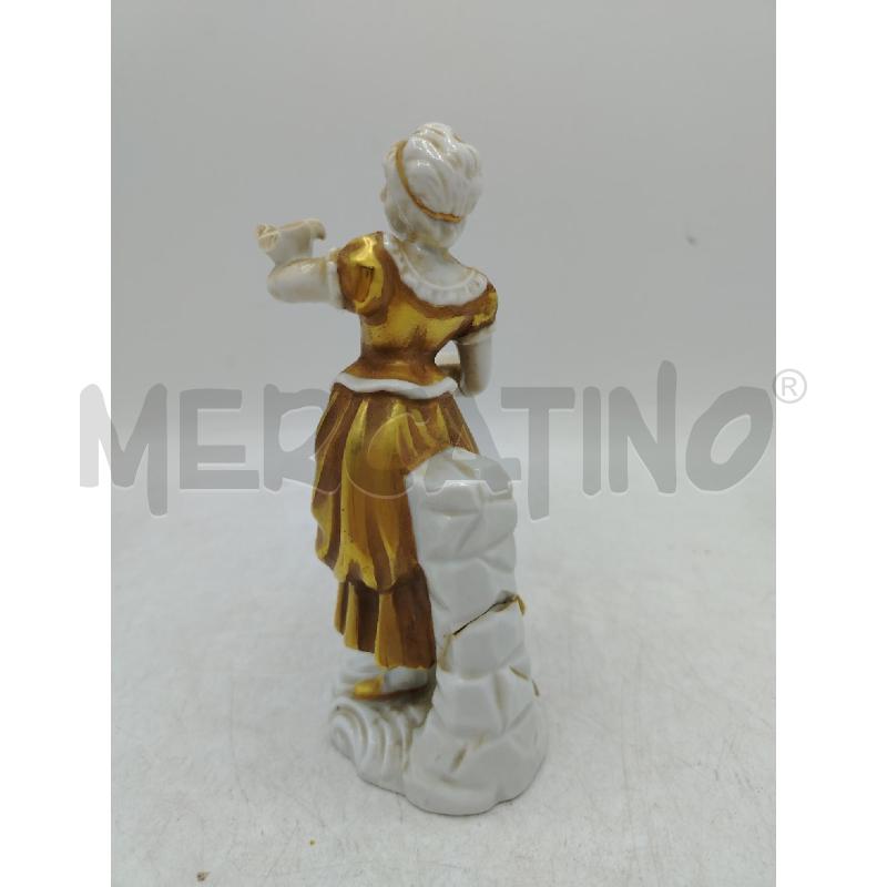 STATUINA DONNA CAPODIMONTE VESTITO ORO | Mercatino dell'Usato Roma viale tirreno 4