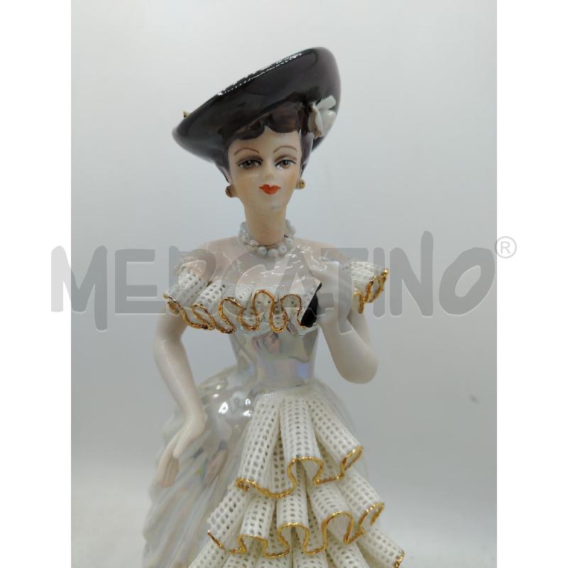 STATUINA DONNA TULLE CER DA RIV | Mercatino dell'Usato Roma viale tirreno 2