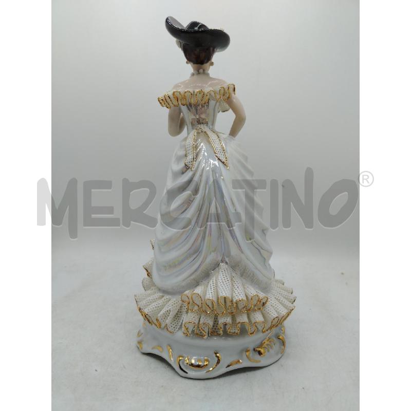 STATUINA DONNA TULLE CER DA RIV | Mercatino dell'Usato Roma viale tirreno 3